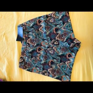 High waisted Zara shorts with beautiful pattern